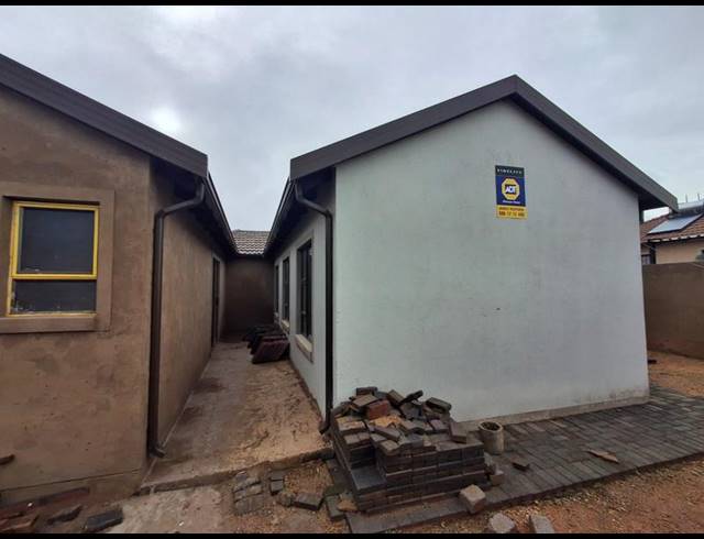 5 BEDROOM HOUSE FOR SALE IN WILFORDON